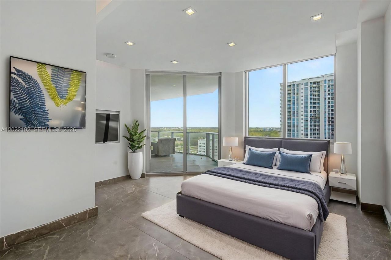 17111 Biscayne Blvd, Unit 1405/07, North Miami Beach, FL 33160 Photo