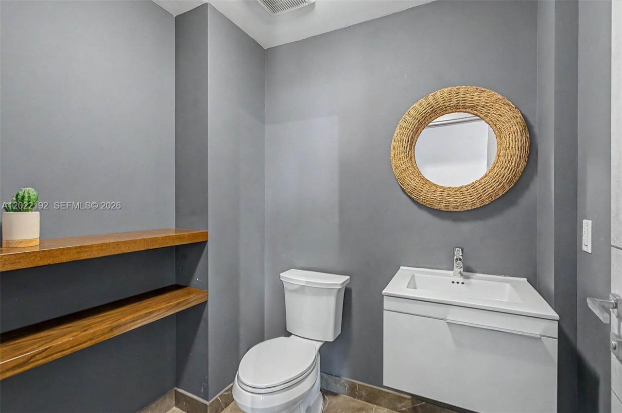 17111 Biscayne Blvd, Unit 1405/07, North Miami Beach, FL 33160 Photo