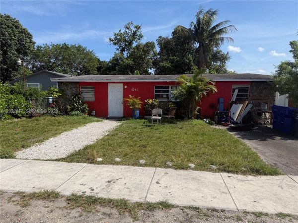 5740 Taylor St , Hollywood, FL 33021