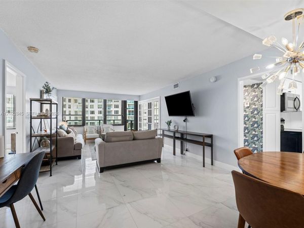 5225 Collins Ave , Unit 1509, Miami Beach, FL 33140