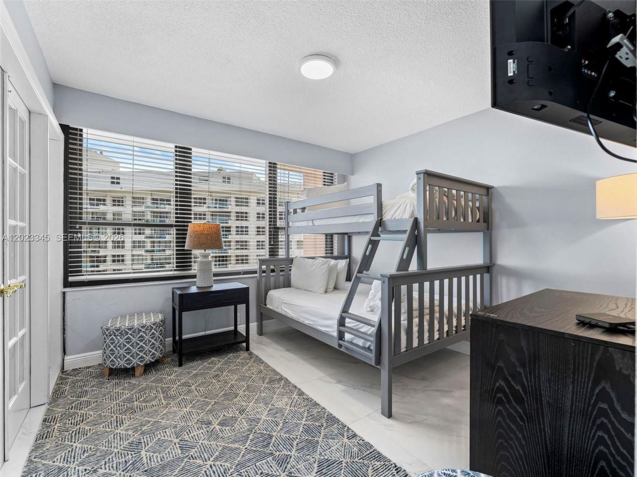 5225 Collins Ave , Unit 1509, Miami Beach, FL 33140 Photo
