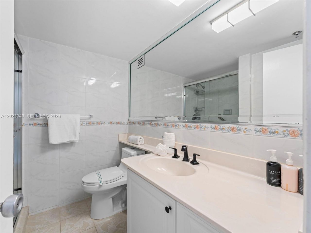 5225 Collins Ave , Unit 1509, Miami Beach, FL 33140 Photo