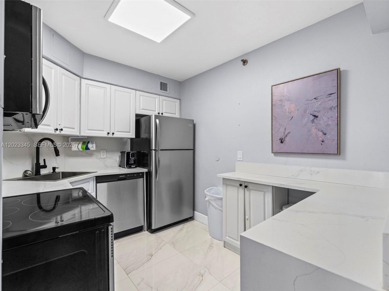 5225 Collins Ave , Unit 1509, Miami Beach, FL 33140 Photo