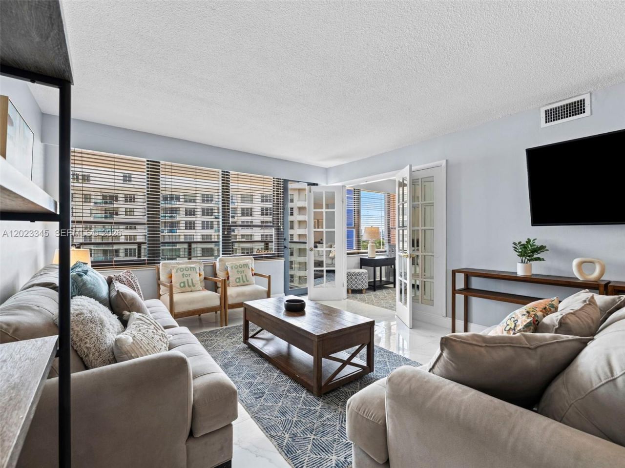5225 Collins Ave , Unit 1509, Miami Beach, FL 33140 Photo