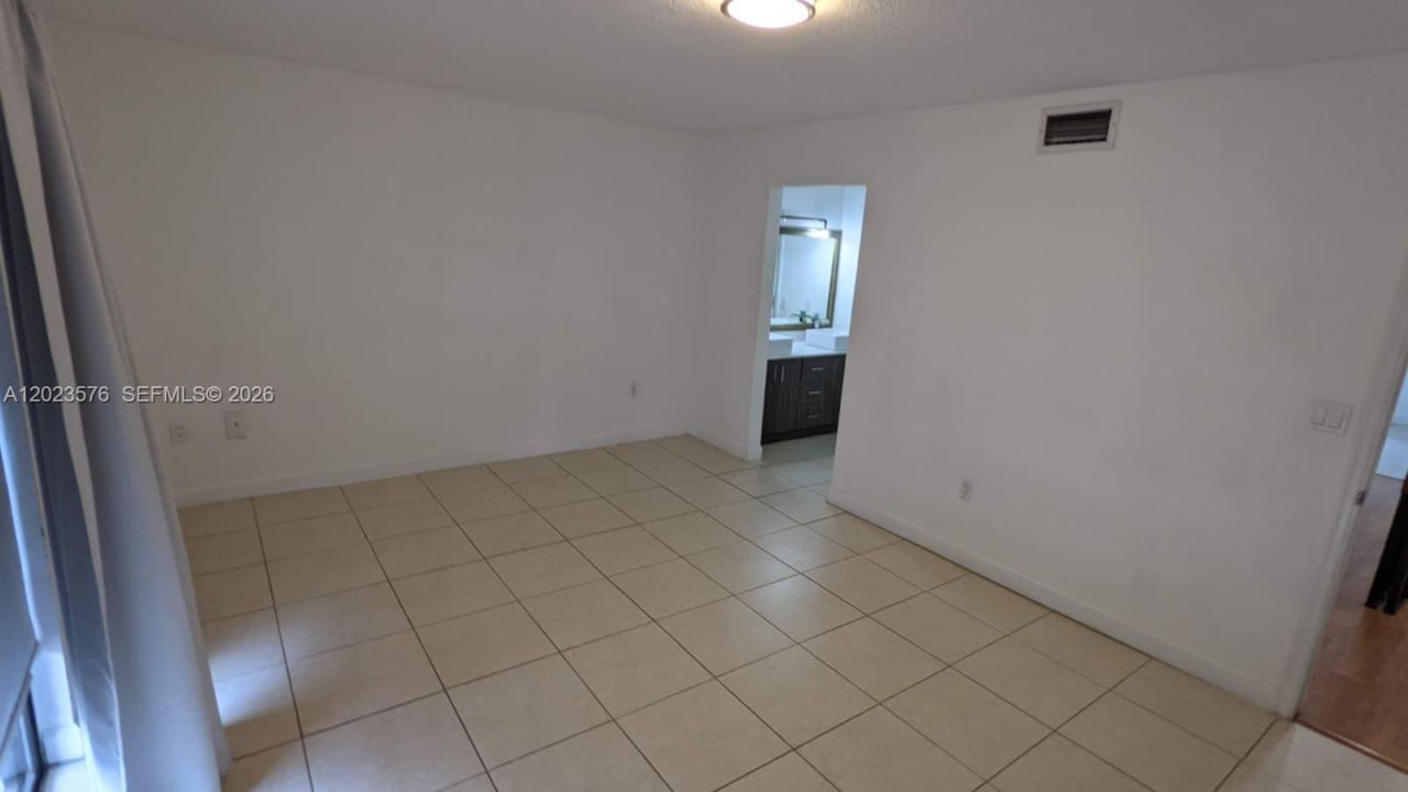 10052 NW 41st St , Unit 51-5, Doral, FL 33178 Photo
