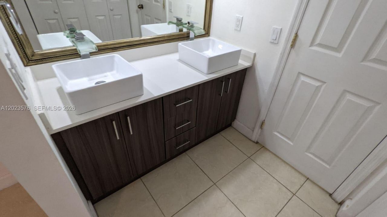 10052 NW 41st St , Unit 51-5, Doral, FL 33178 Photo