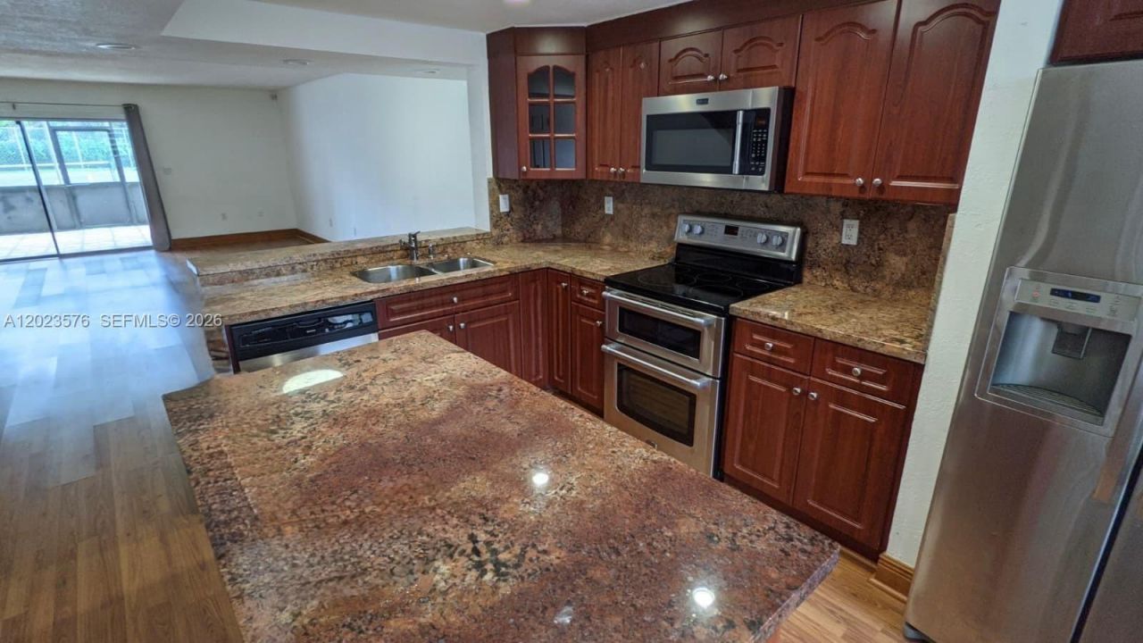 10052 NW 41st St , Unit 51-5, Doral, FL 33178 Photo