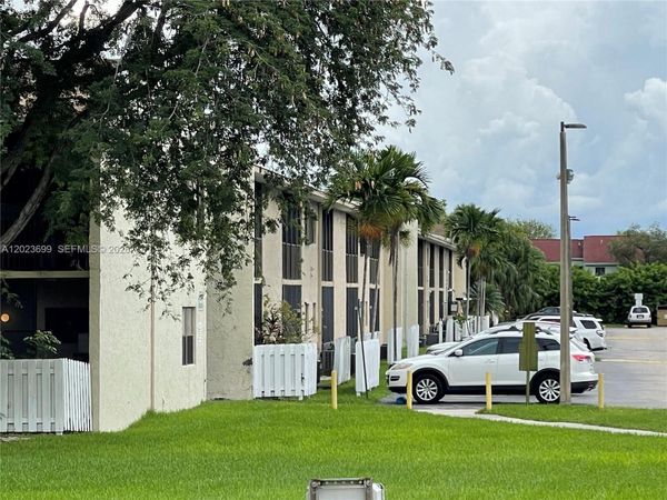 10370 SW 220th St , Unit 224, Cutler Bay, FL 33190