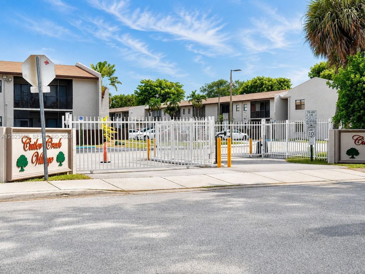 10370 SW 220th St, Unit 224, Cutler Bay, FL 33190 Photo