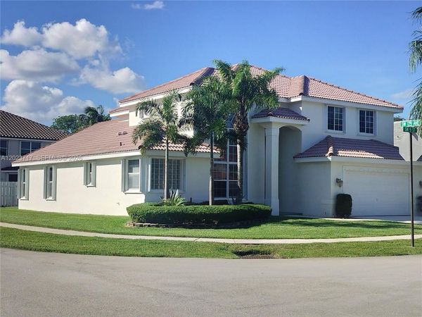 17883 SW 5 ST , Pembroke Pines, FL 33029
