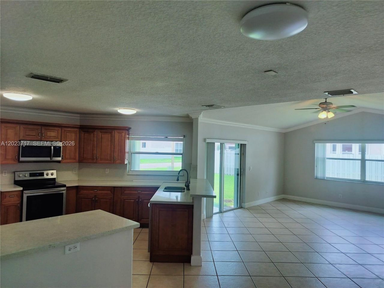 17883 SW 5 St, Pembroke Pines, FL 33029 Photo