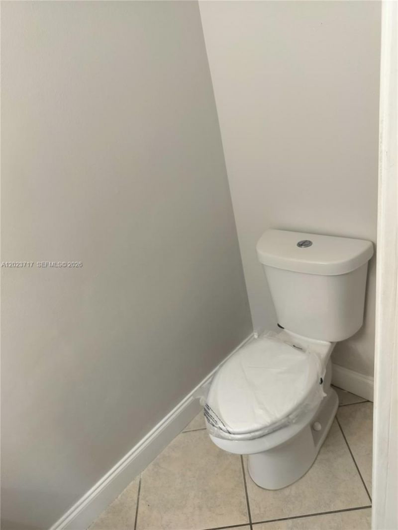 17883 SW 5 St, Pembroke Pines, FL 33029 Photo
