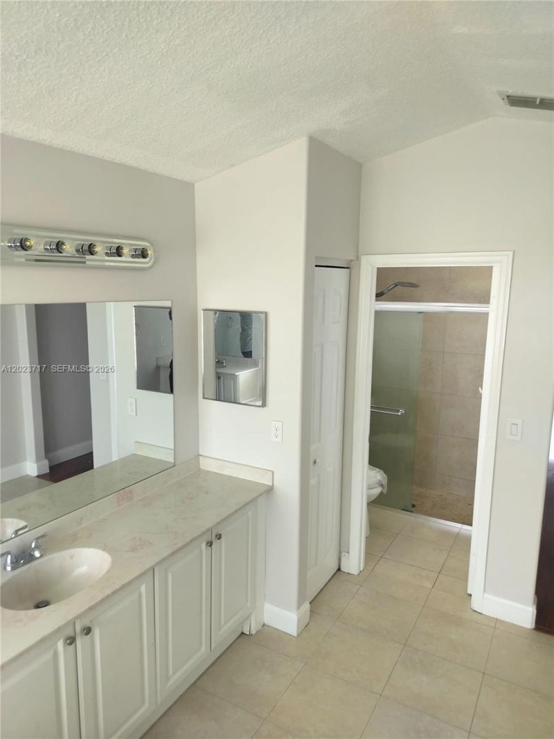 17883 SW 5 St, Pembroke Pines, FL 33029 Photo