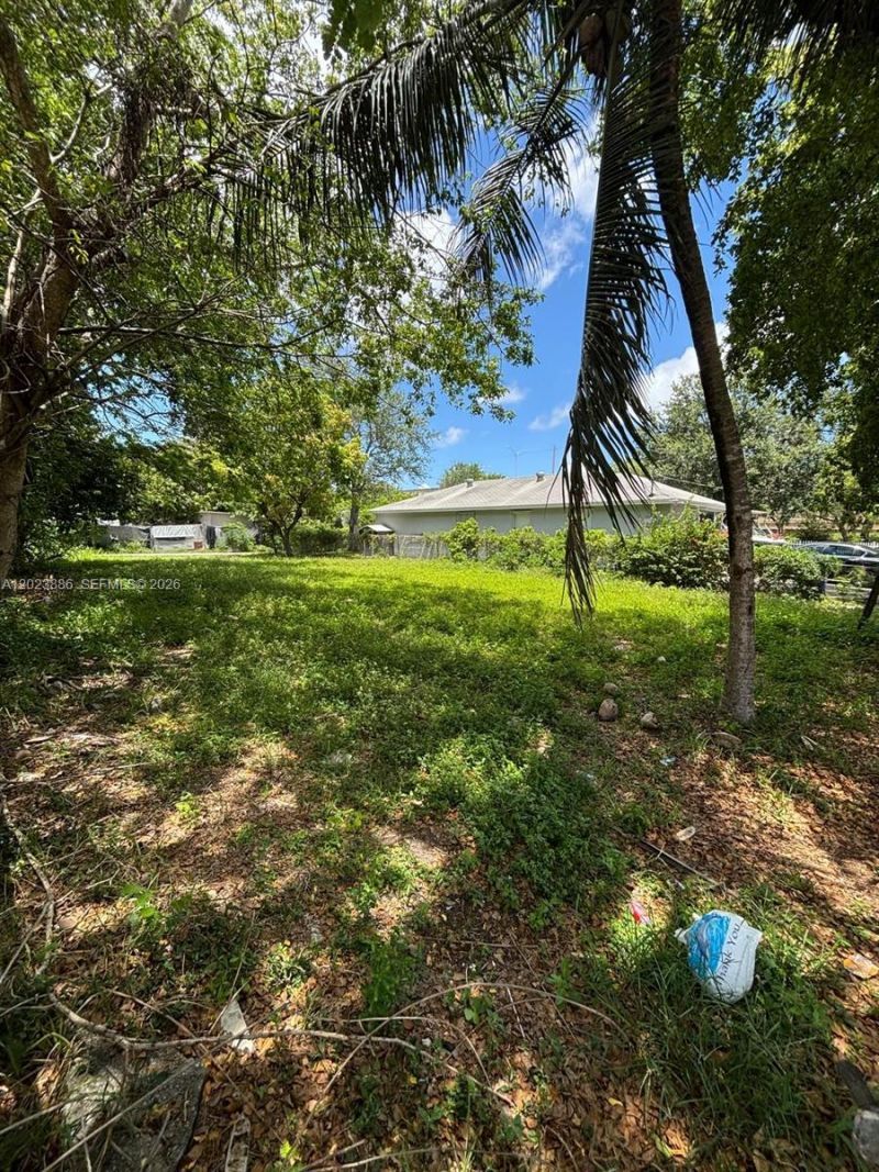 665 NW 43rd St, Miami, FL 33127 Photo