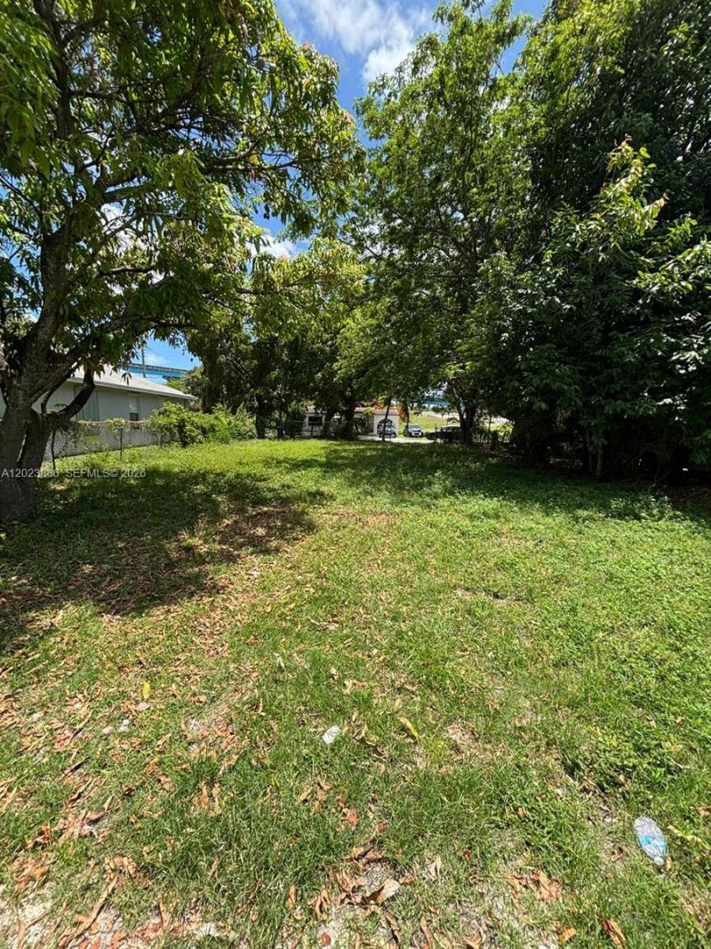 665 NW 43rd St, Miami, FL 33127 Photo