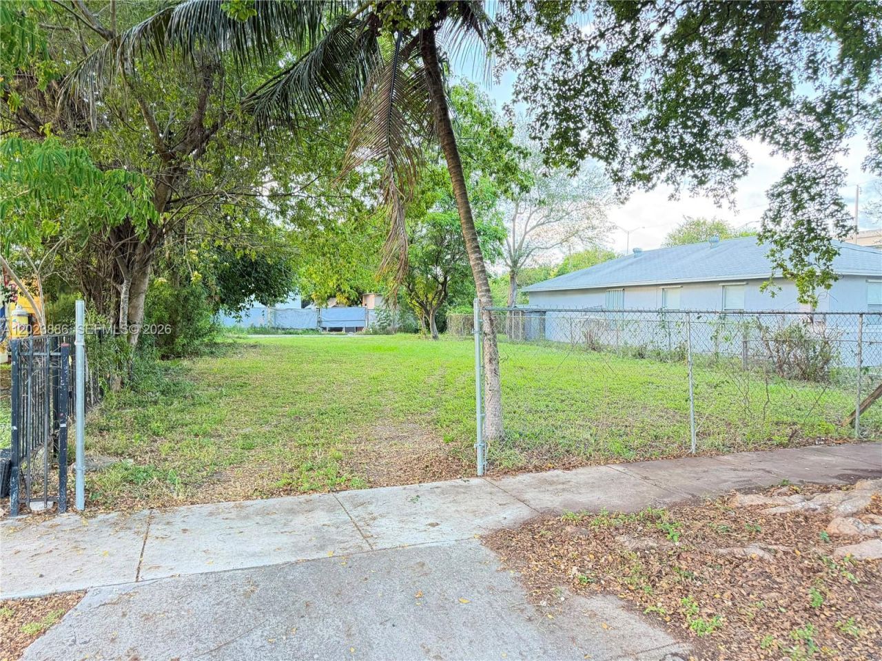 665 NW 43rd St, Miami, FL 33127 Photo