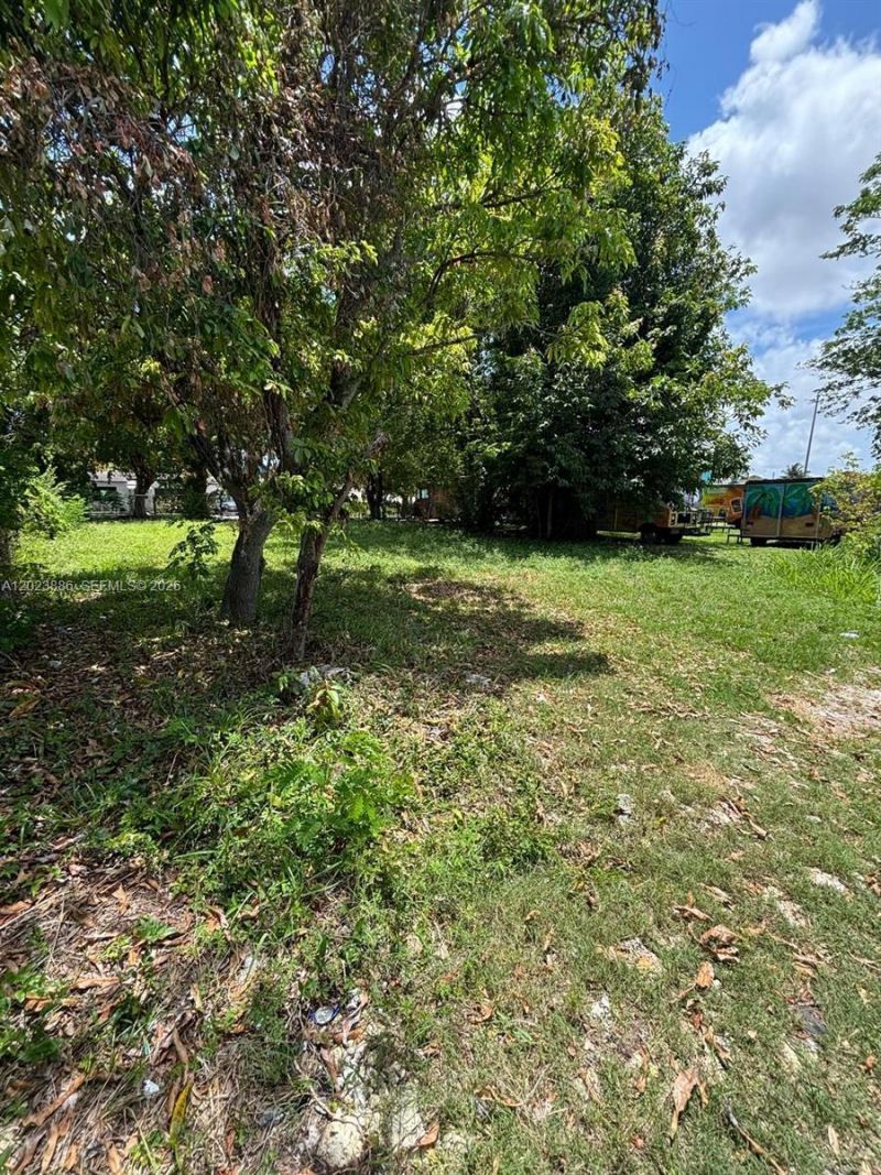 665 NW 43rd St, Miami, FL 33127 Photo