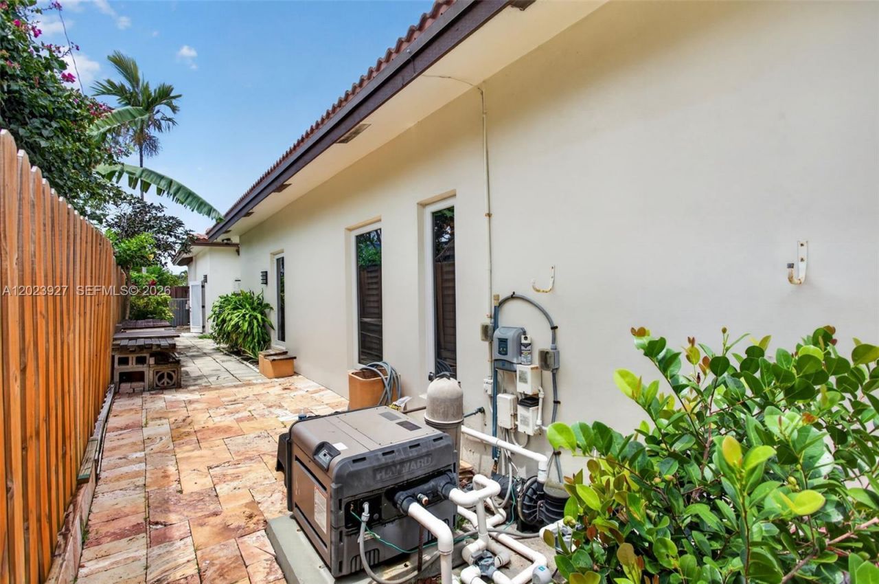 3408 Dover Rd, Pompano Beach, FL 33062 Photo