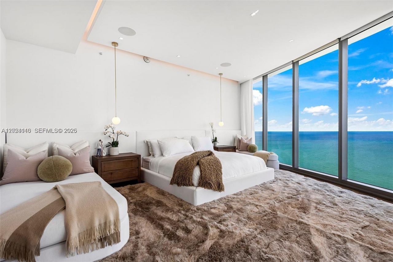 15701 Collins Ave , Unit 4105, Sunny Isles Beach, FL 33160 Photo