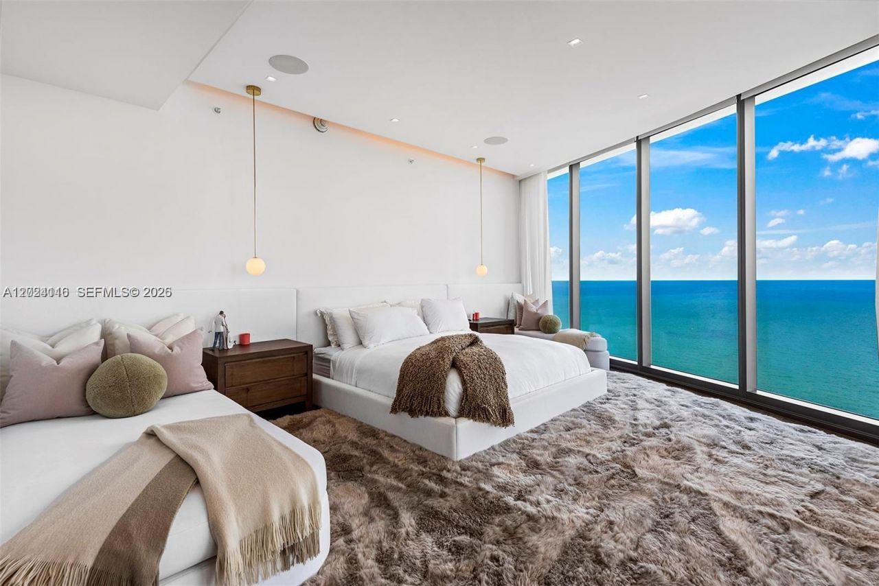 15701 Collins Ave , Unit 4105, Sunny Isles Beach, FL 33160 Photo