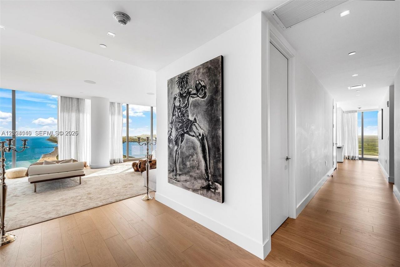 15701 Collins Ave , Unit 4105, Sunny Isles Beach, FL 33160 Photo