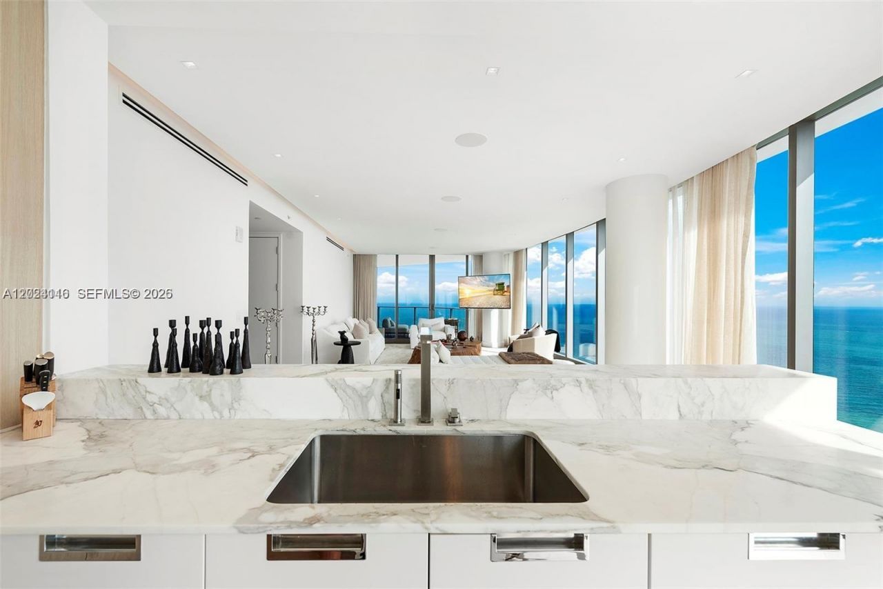 15701 Collins Ave , Unit 4105, Sunny Isles Beach, FL 33160 Photo