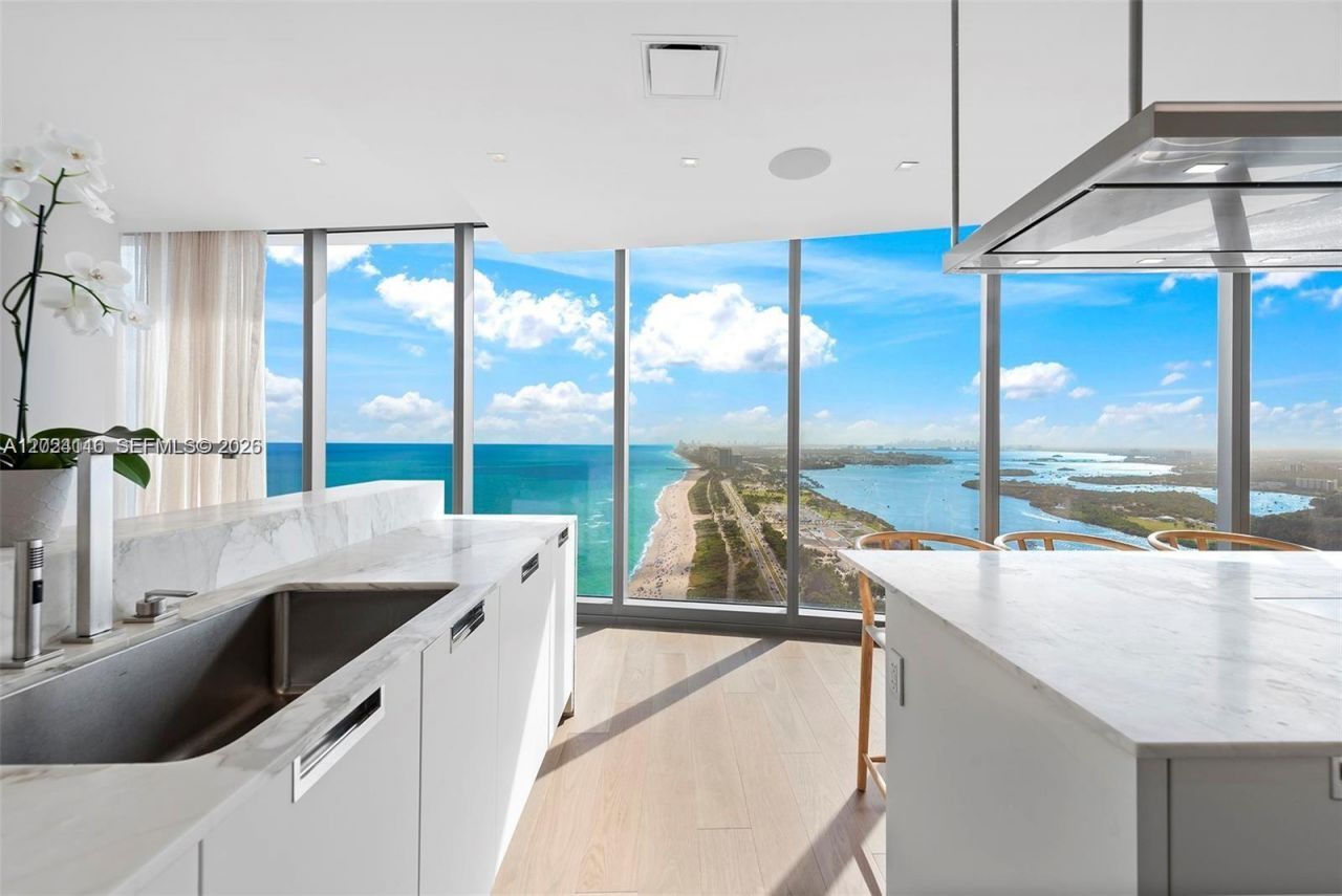 15701 Collins Ave , Unit 4105, Sunny Isles Beach, FL 33160 Photo