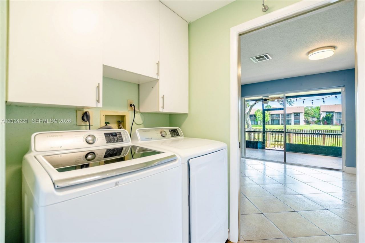 9803 NW 37th St, Sunrise, FL 33351 Photo