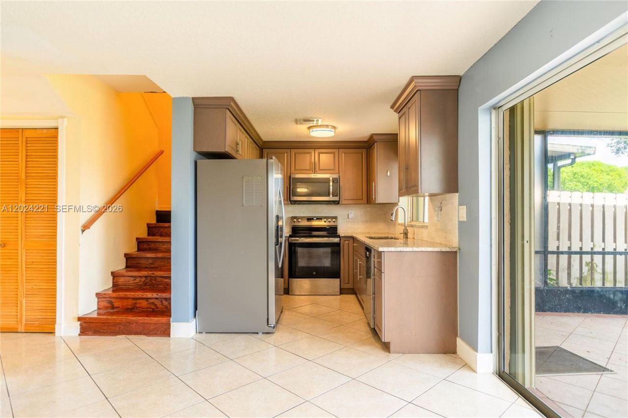 9803 NW 37th St, Sunrise, FL 33351 Photo