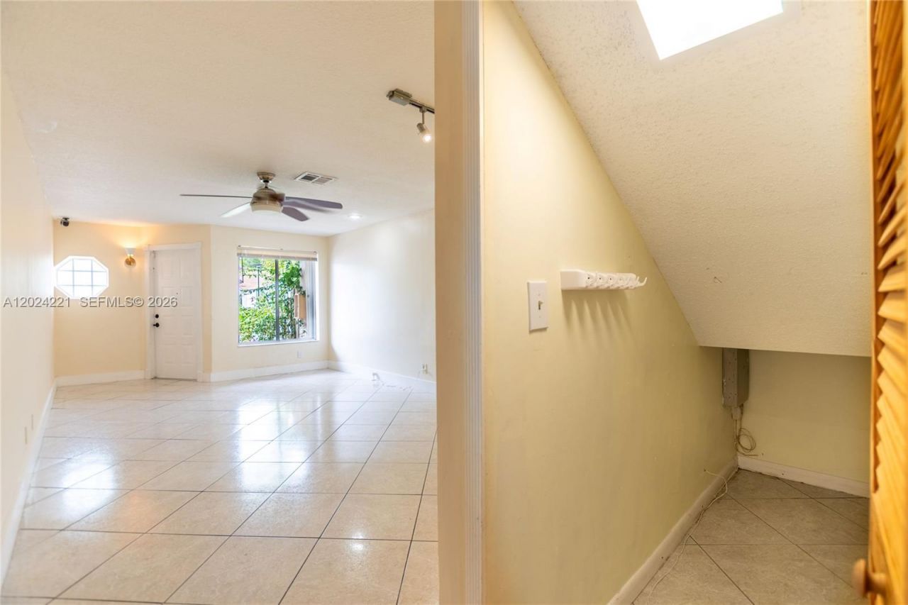 9803 NW 37th St, Sunrise, FL 33351 Photo