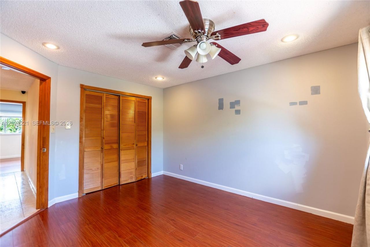 9803 NW 37th St, Sunrise, FL 33351 Photo