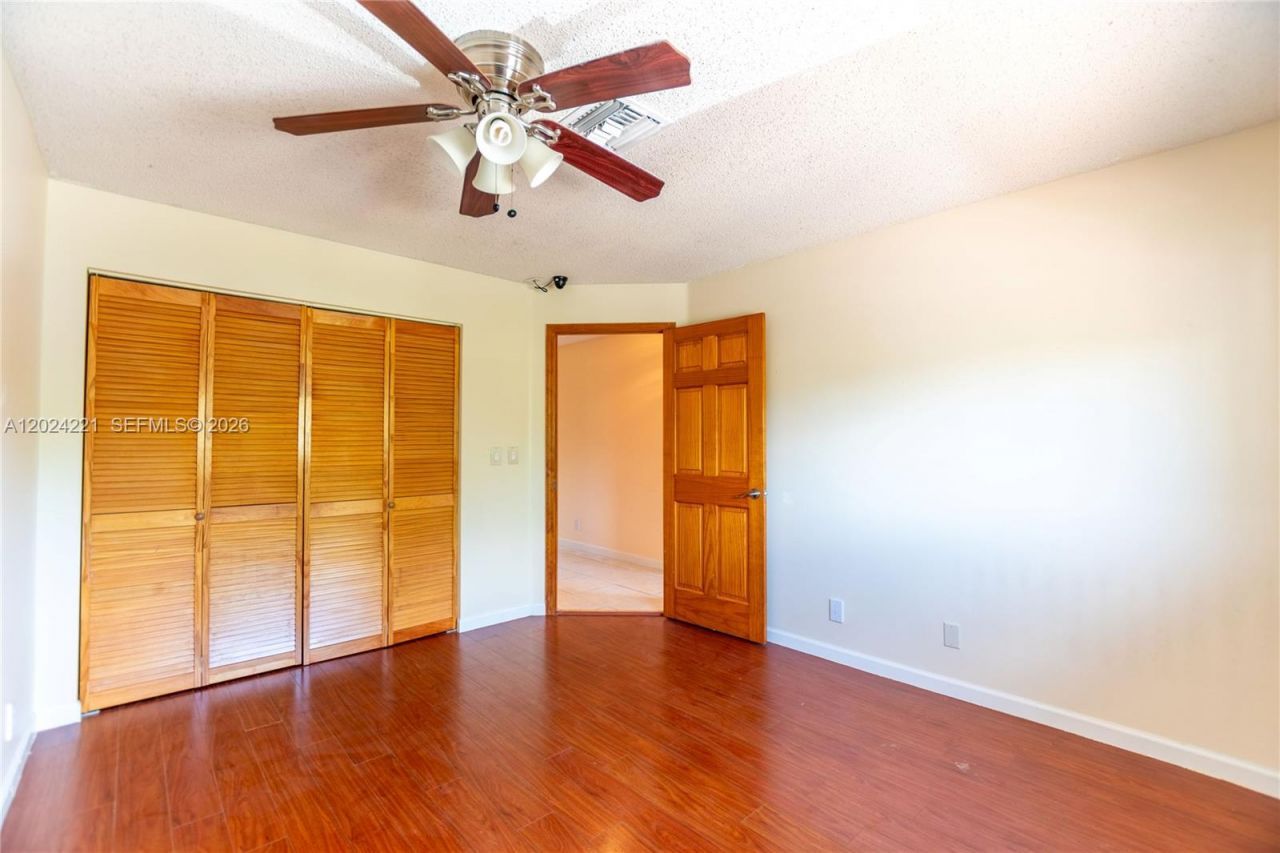 9803 NW 37th St, Sunrise, FL 33351 Photo