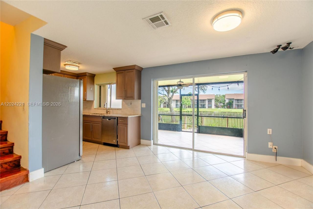 9803 NW 37th St, Sunrise, FL 33351 Photo