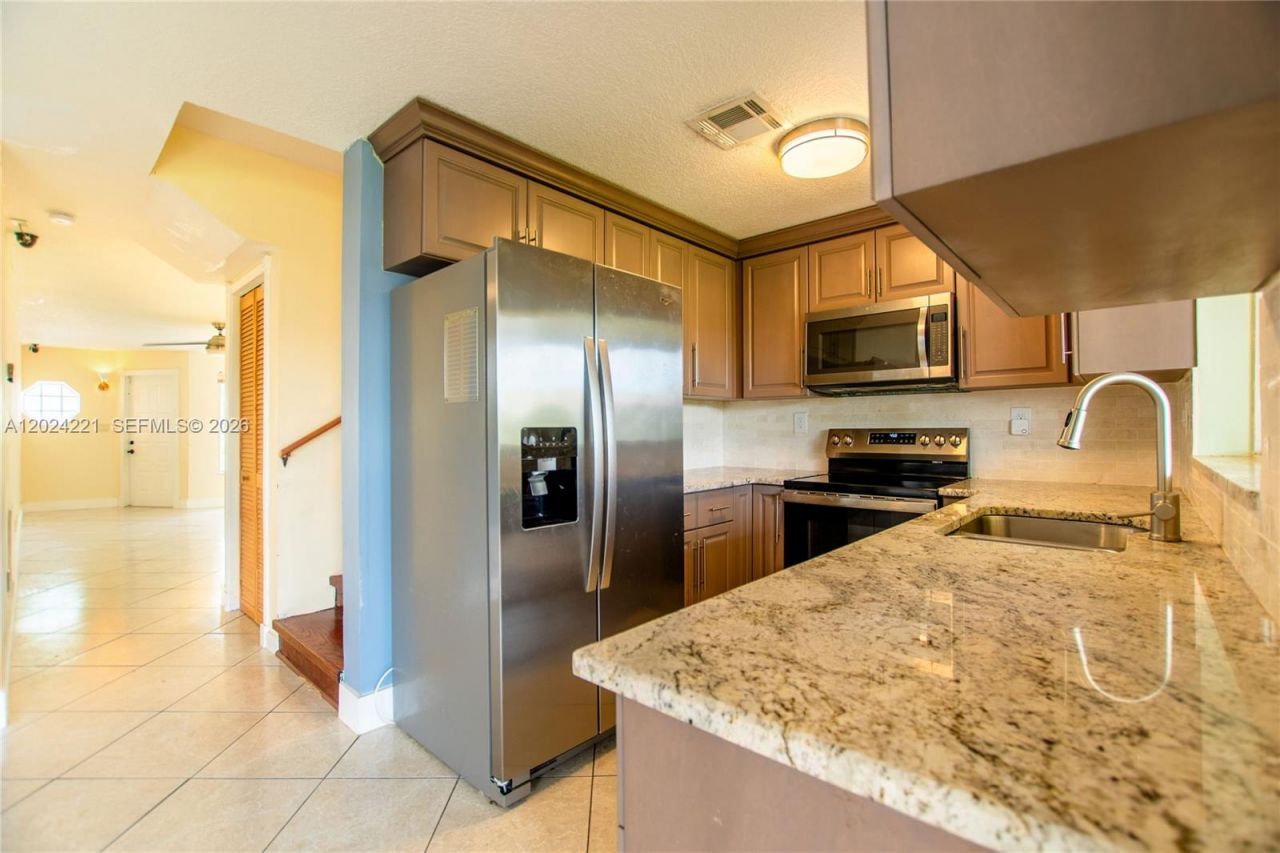 9803 NW 37th St, Sunrise, FL 33351 Photo