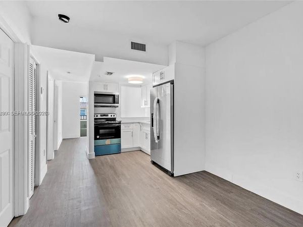1351 SW 4th St , Unit 8, Miami, FL 33135