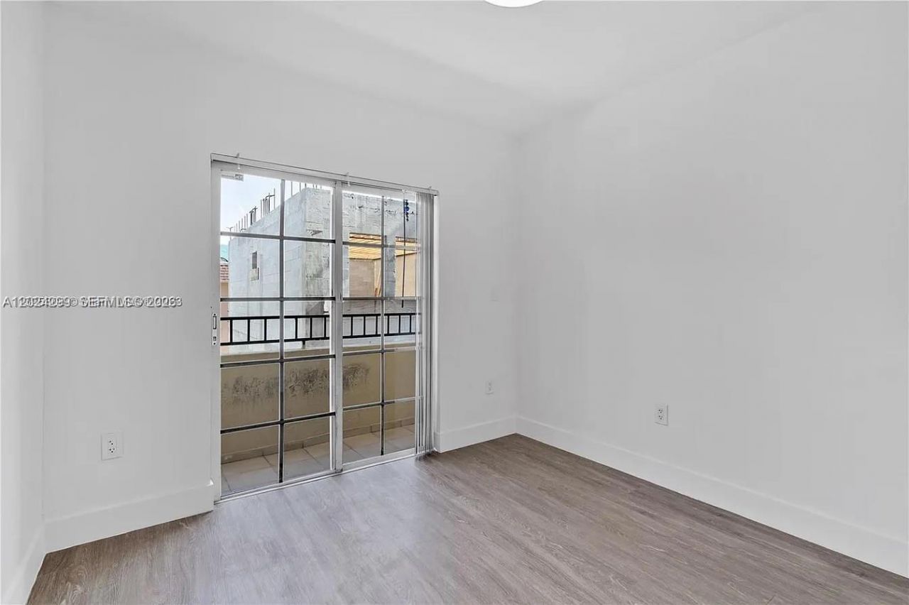 1351 SW 4th St , Unit 8, Miami, FL 33135 Photo