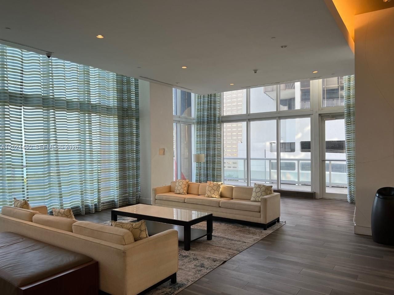 50 Biscayne Blvd , Unit 2401, Miami, FL 33132 Photo