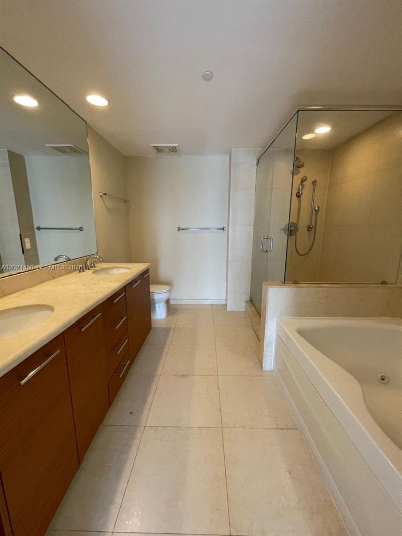 50 Biscayne Blvd , Unit 2401, Miami, FL 33132 Photo