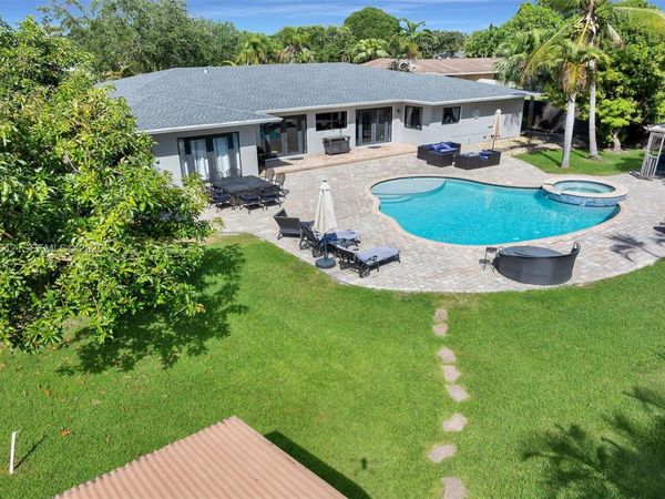 8825 SW 185th Ter , Cutler Bay, FL 33157