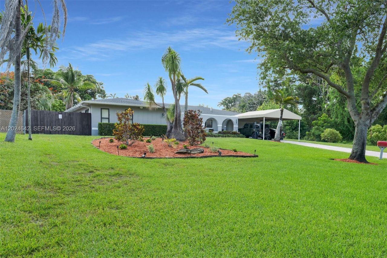 8825 SW 185th Ter , Cutler Bay, FL 33157 Photo