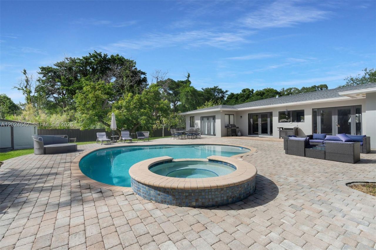 8825 SW 185th Ter , Cutler Bay, FL 33157 Photo