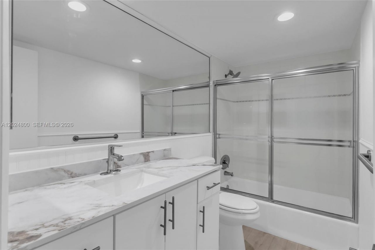 90 Edgewater Dr , Unit 1201, Coral Gables, FL 33133 Photo
