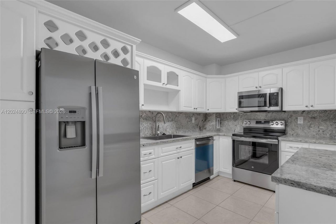 90 Edgewater Dr , Unit 1201, Coral Gables, FL 33133 Photo