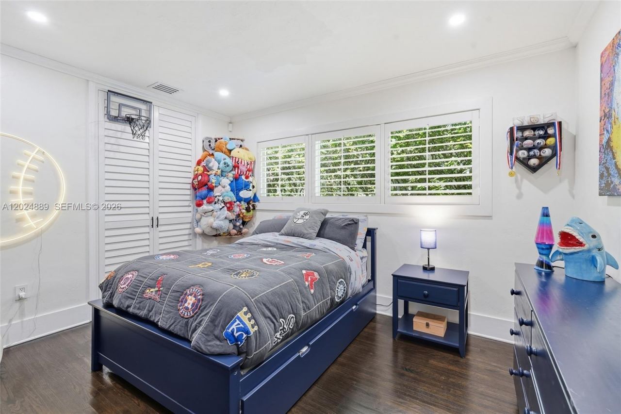 1505 Robbia Ave , Coral Gables, FL 33146 Photo