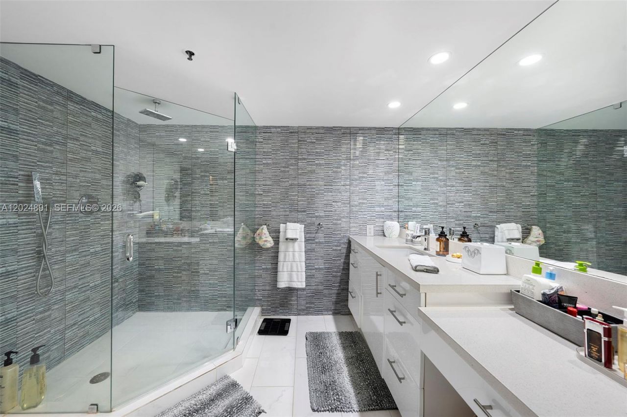 10175 Collins Ave , Unit 1505, Bal Harbour, FL 33154 Photo