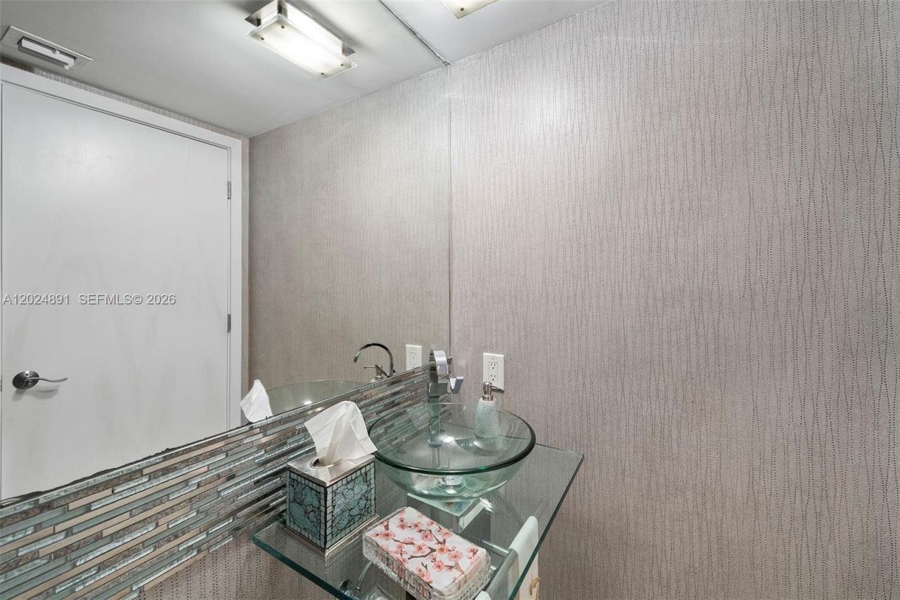 10175 Collins Ave , Unit 1505, Bal Harbour, FL 33154 Photo