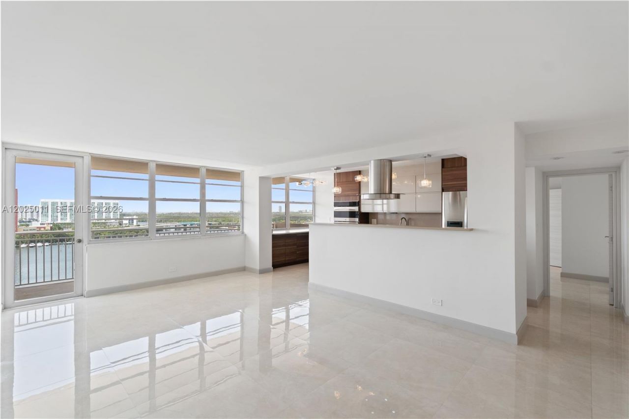 250 174th St , Unit 1620, Sunny Isles Beach, FL 33160 Photo
