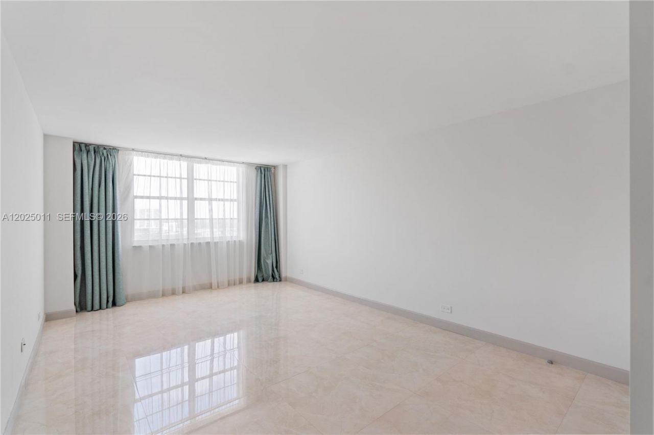 250 174th St , Unit 1620, Sunny Isles Beach, FL 33160 Photo