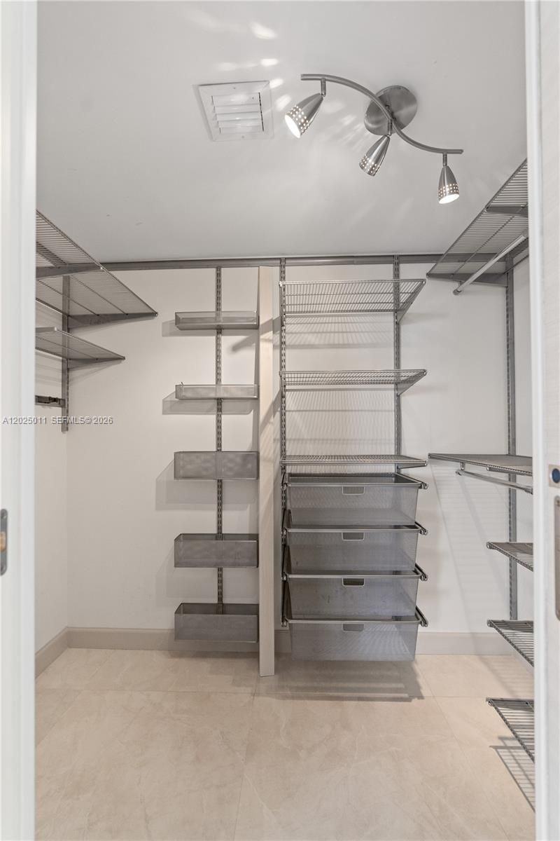 250 174th St , Unit 1620, Sunny Isles Beach, FL 33160 Photo