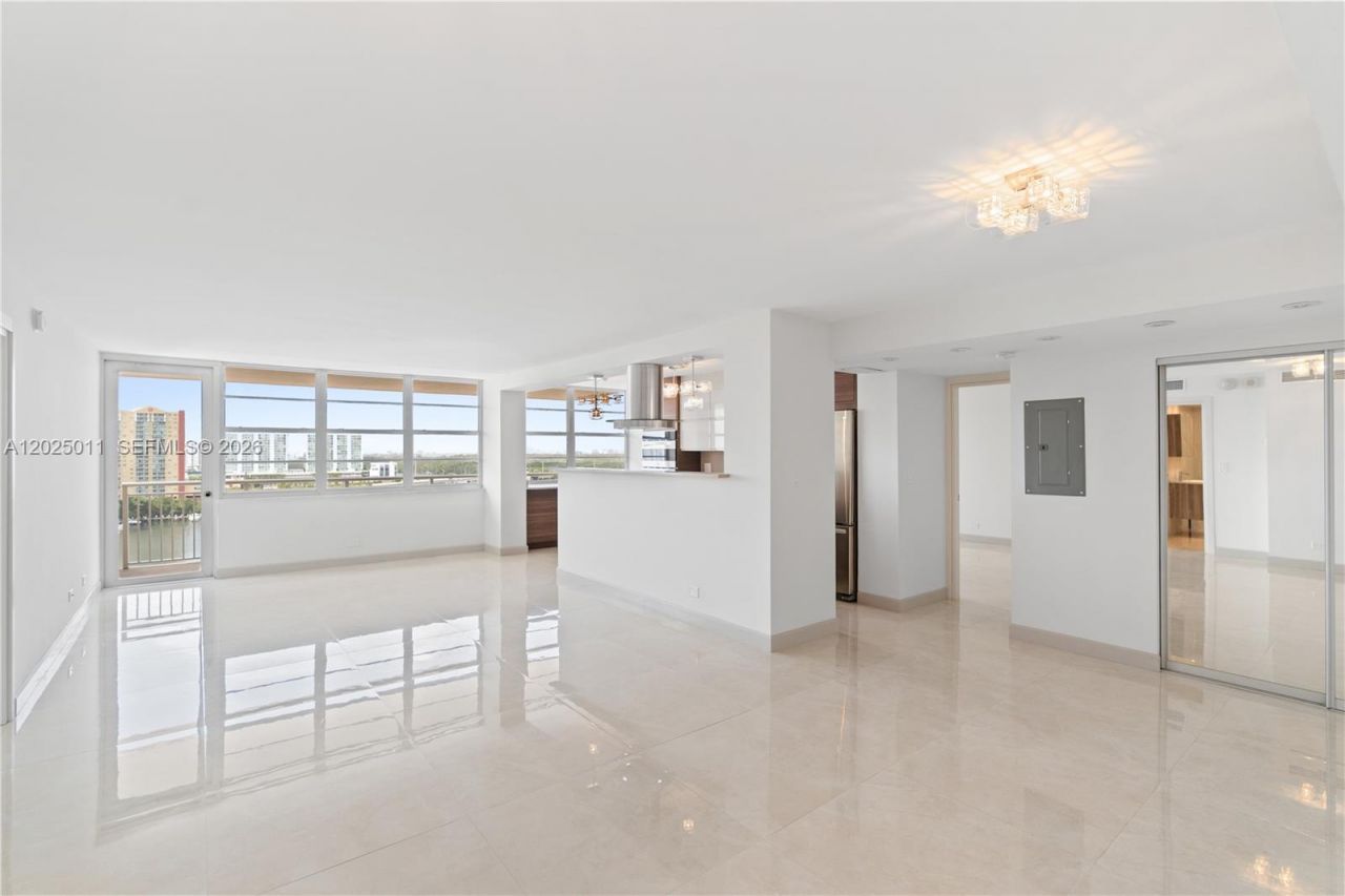 250 174th St , Unit 1620, Sunny Isles Beach, FL 33160 Photo